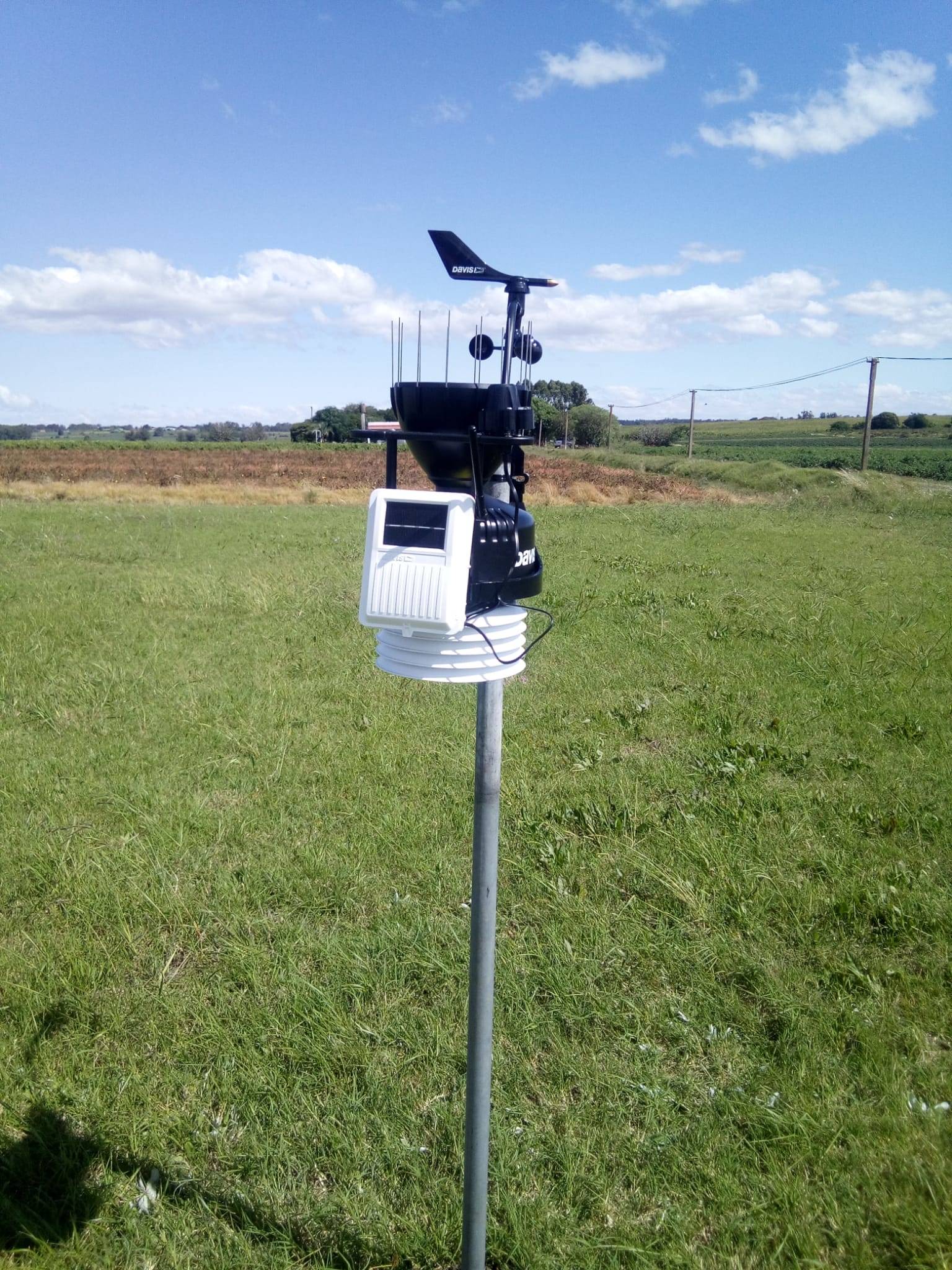 A través de nuestro proyecto se instaló una estación meteorológica  automática en el Área Piloto San José, Uruguay.